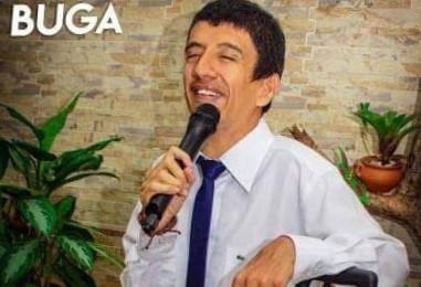 Julian Velazco un periodista con discapacidad y ejemplo de superacion