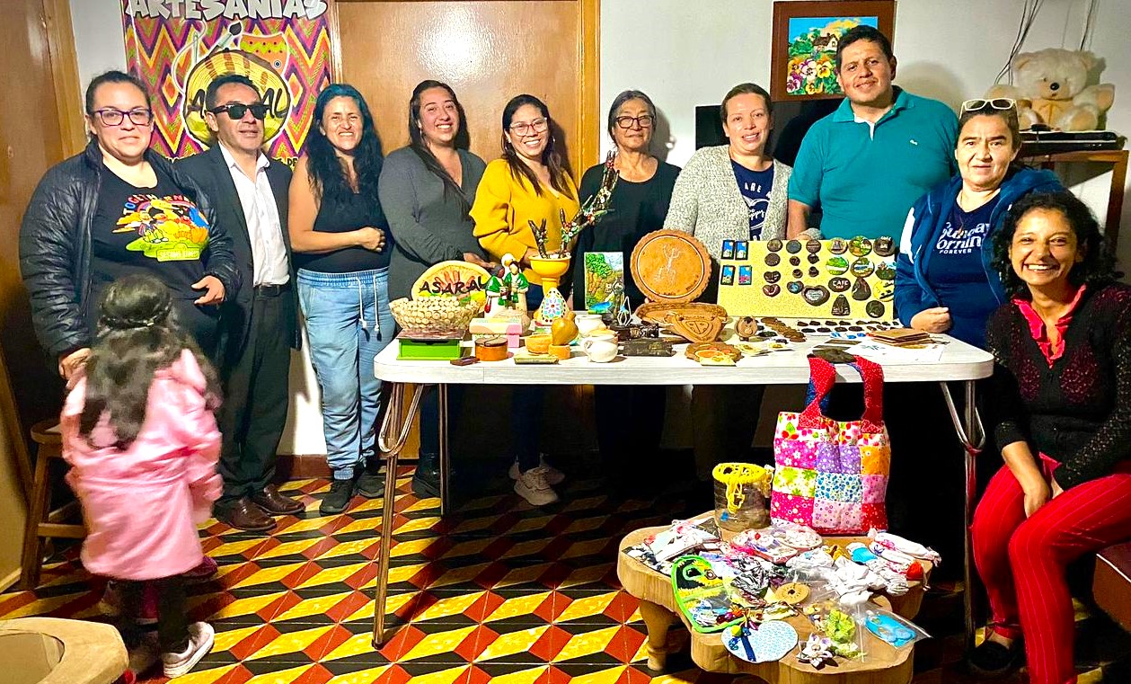 Artesanas de Albán en la Feria del Hogar de Bogotá.